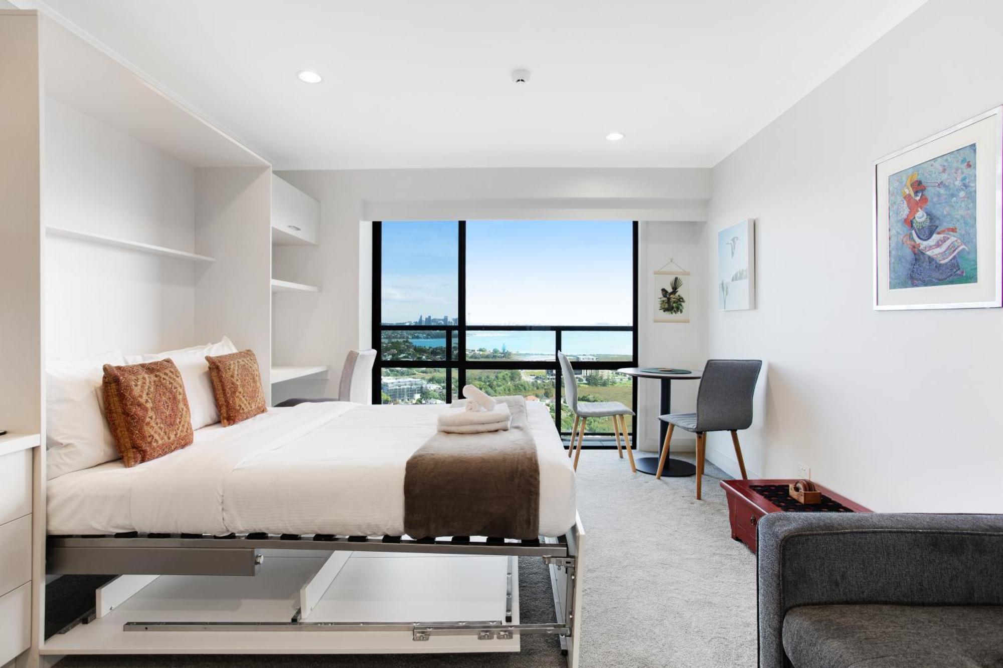 Skyline With Parking, Pool, And Sea Views Apartment *