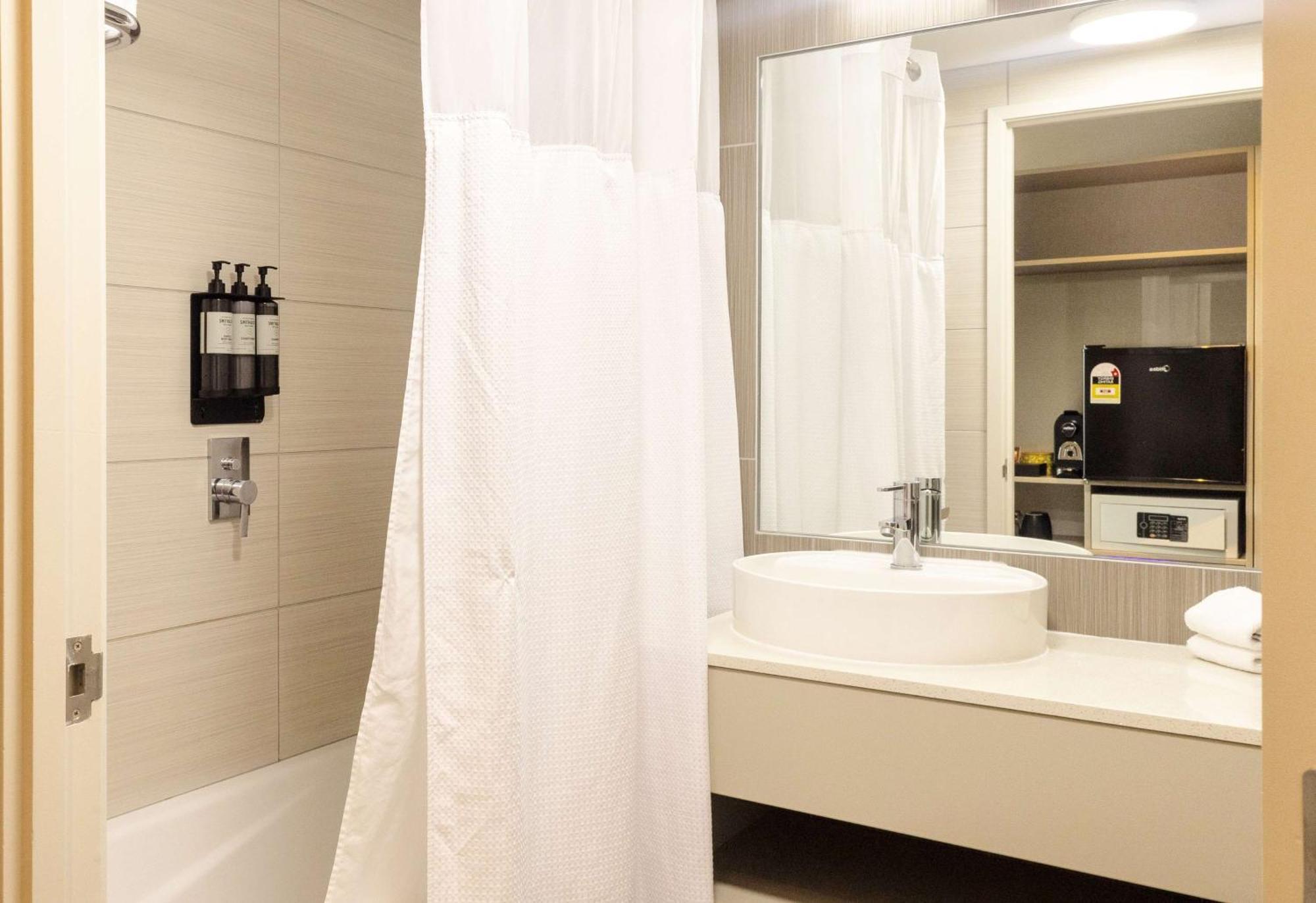 Hotel Sudima Airport 4*