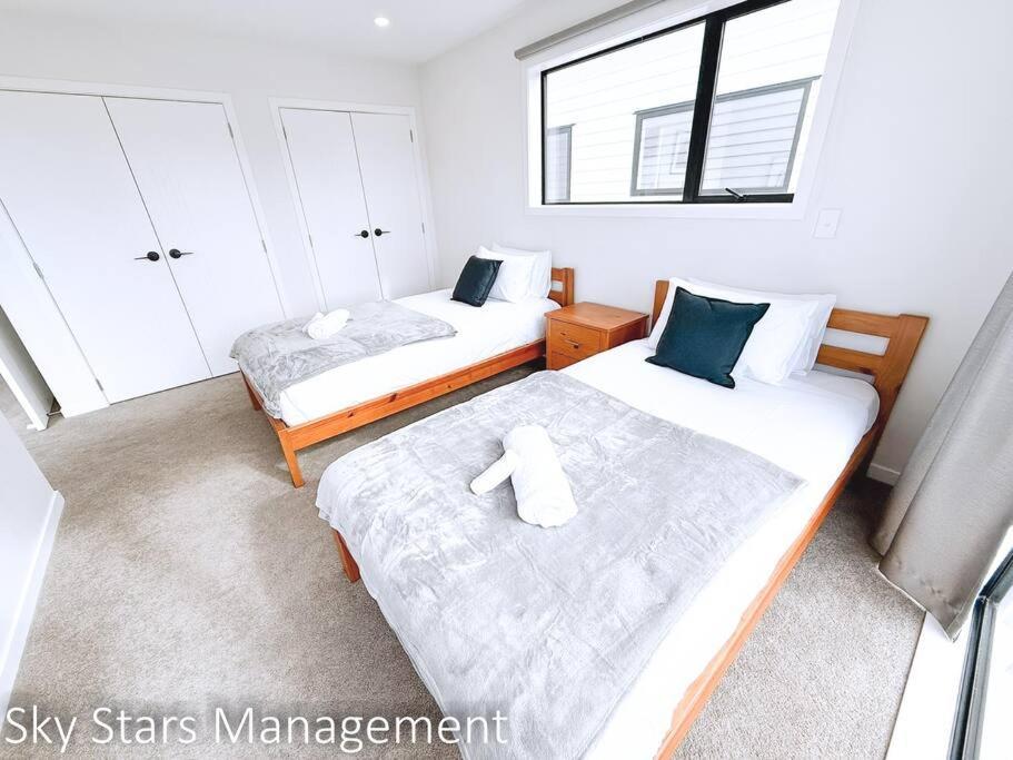 Villa Hot Deal! Stunning Modern House In Ellerslie *