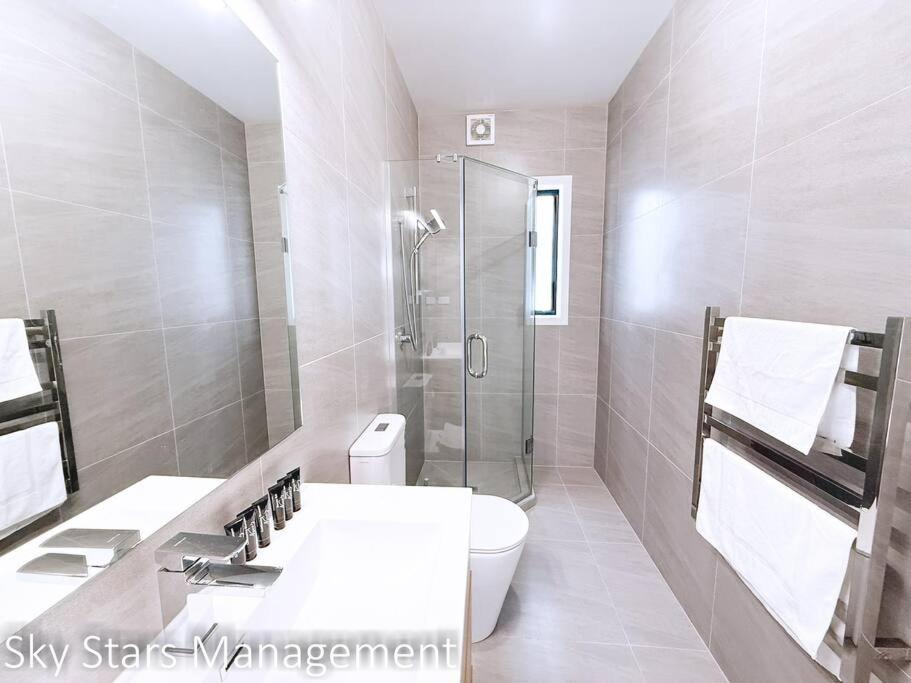 Hot Deal! Stunning Modern House In Ellerslie Villa *