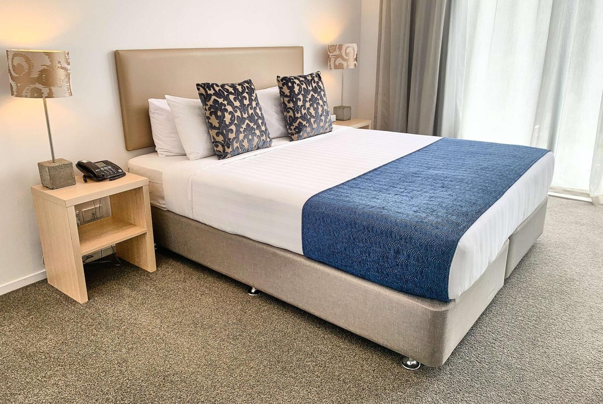 Ramada By Wyndham Albany Auckland