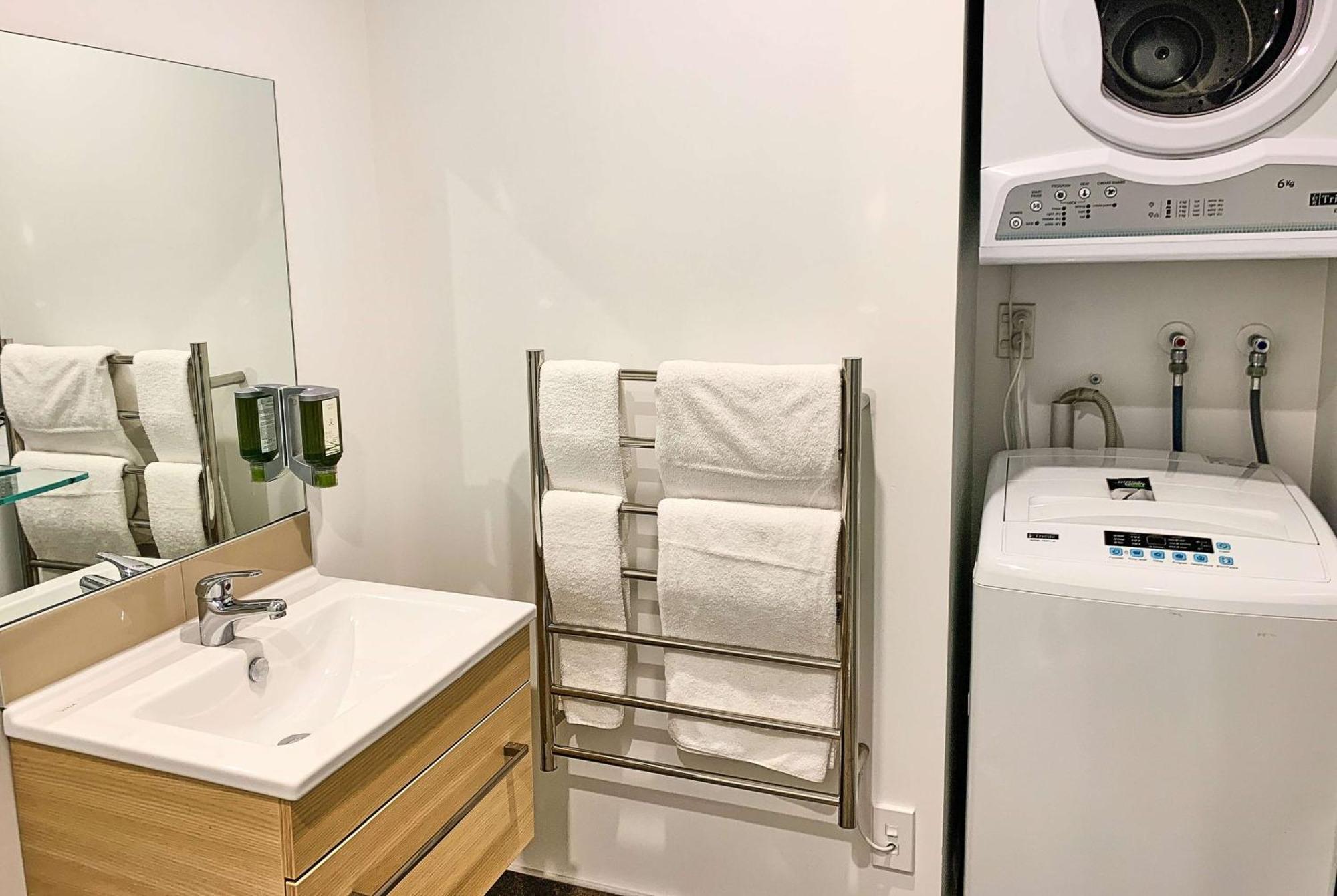 Ramada By Wyndham Albany 4* Auckland