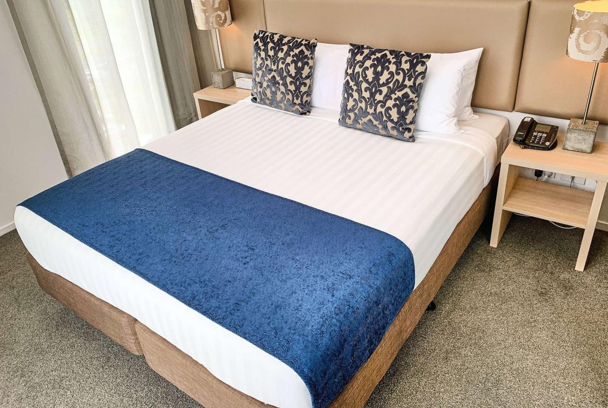 Ramada By Wyndham Albany Auckland