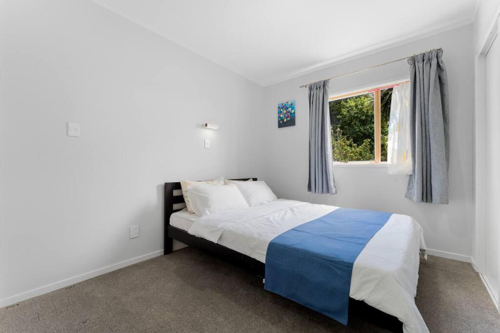 Apartment Cozy 2-bedroom Unit With Private Bath In Torbay