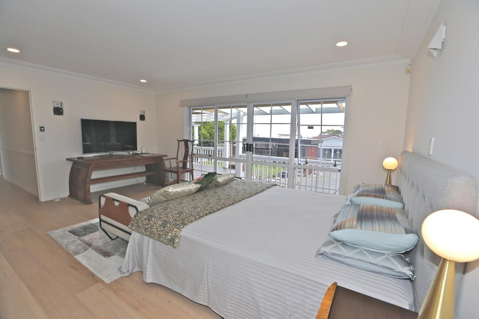House In Totara Park * Auckland
