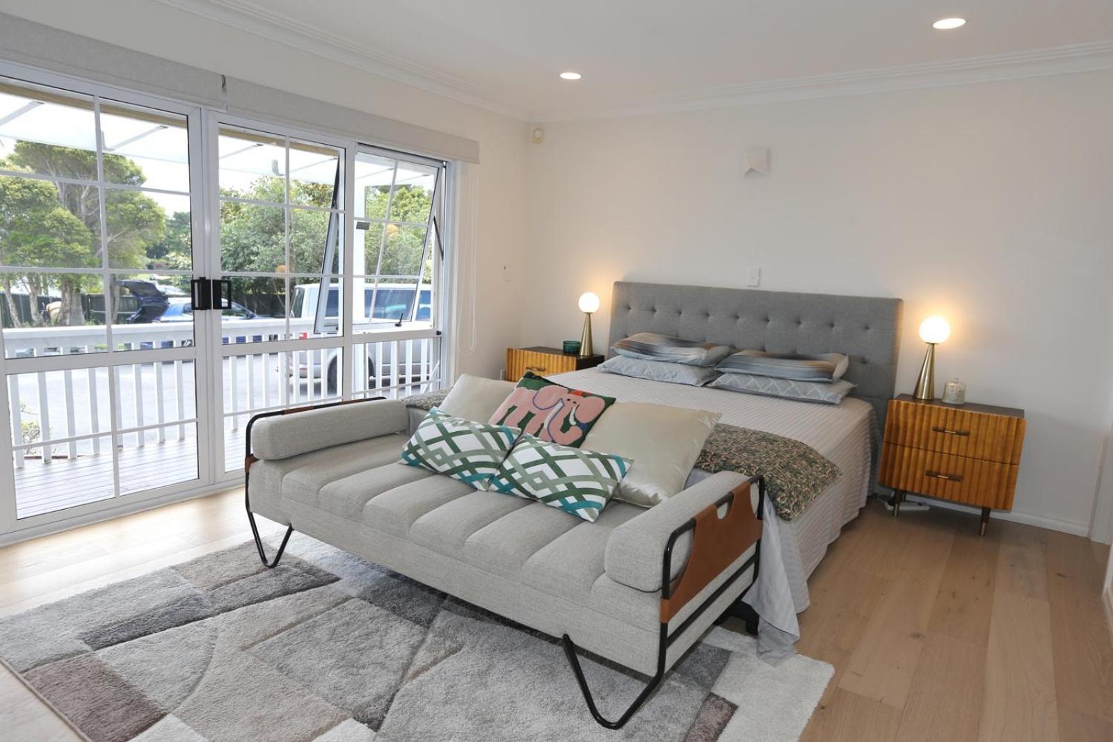 House In Totara Park *