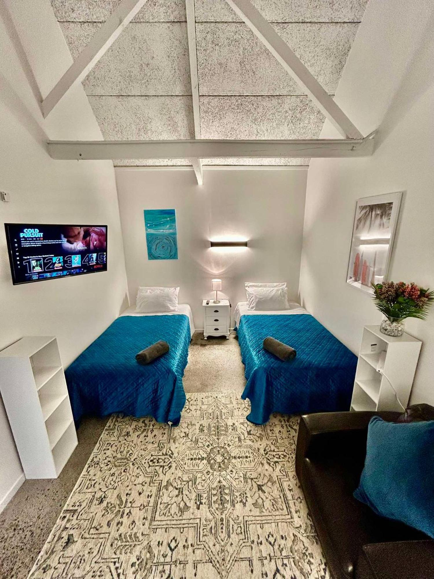 Tmacs Hostel *