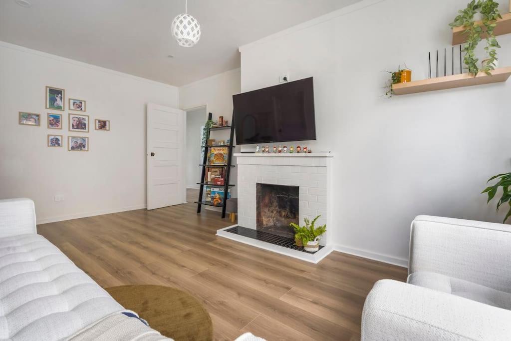 Modern, Recently Renovated, Entirely Private House With Parking * Auckland