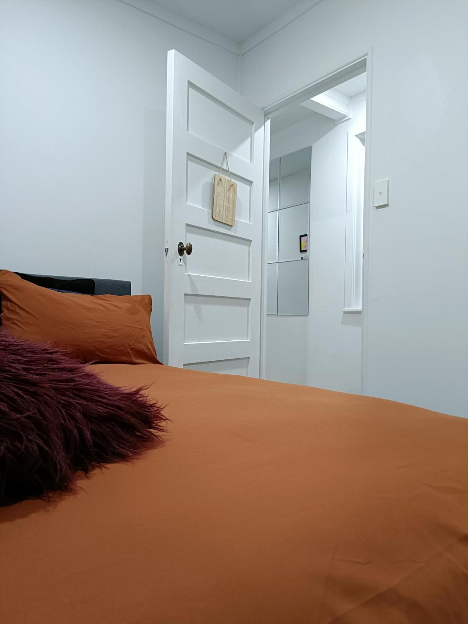 Modern, Recently Renovated, Entirely Private House With Parking