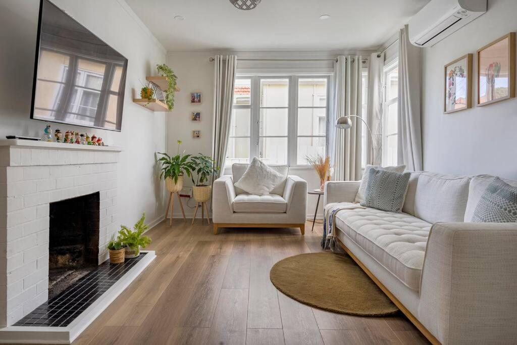 Homestay Modern, Recently Renovated, Entirely Private House With Parking *