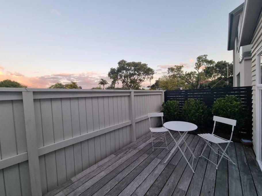 Easy And Cosy In Avondale Apartment