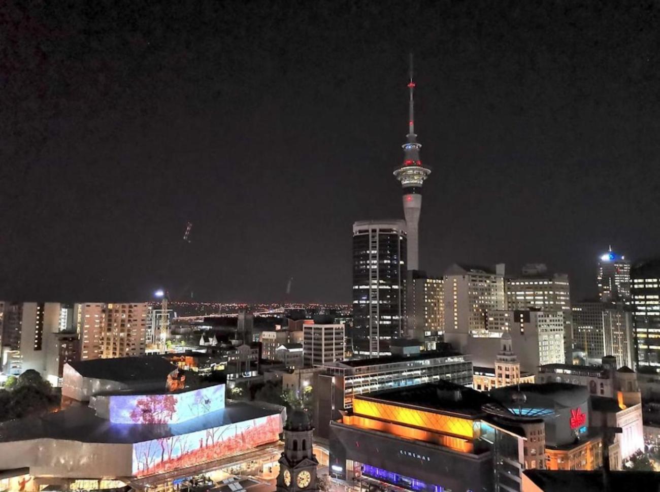 Amazing Skytower View 2 Bedroom 2 Bathroom Auckland
