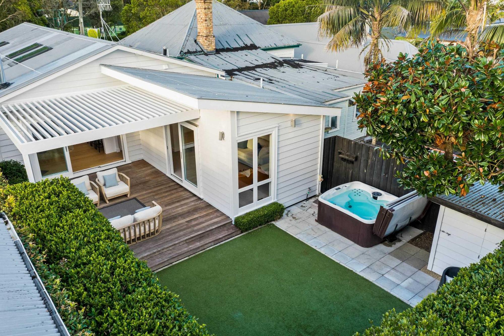Villa Luxury With Pool Prime Location *