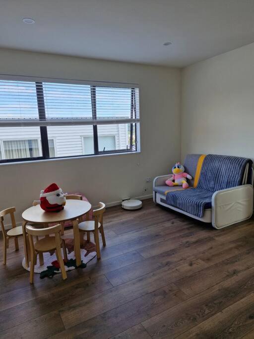 Greenstead Retreat 11 Beds, 8 Bedrooms, 5 Baths Auckland