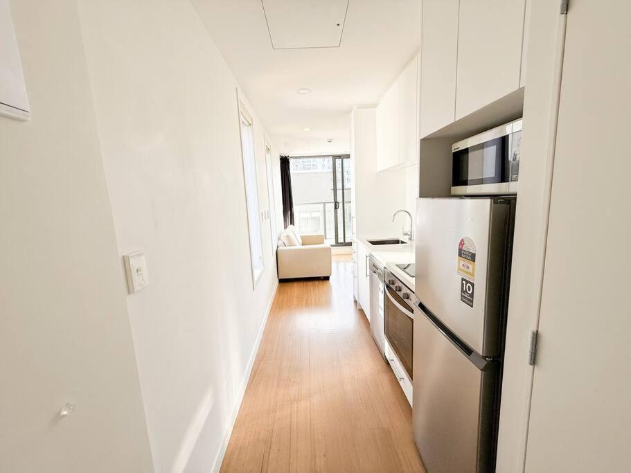 Hot Deal! Sky Stars Haven With Pool In Cbd Heart Auckland