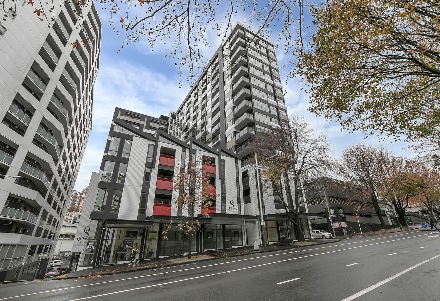 Hot Deal! Sky Stars Haven With Pool In Cbd Heart Apartment