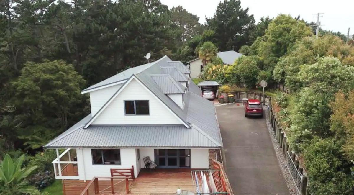 Hospedagem domiciliar 别墅中的一间客房 Auckland