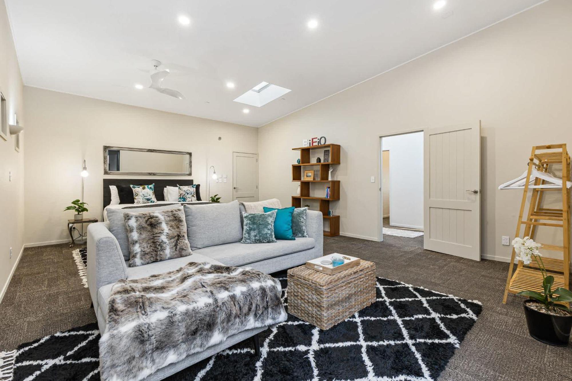 Devonport Apartment *