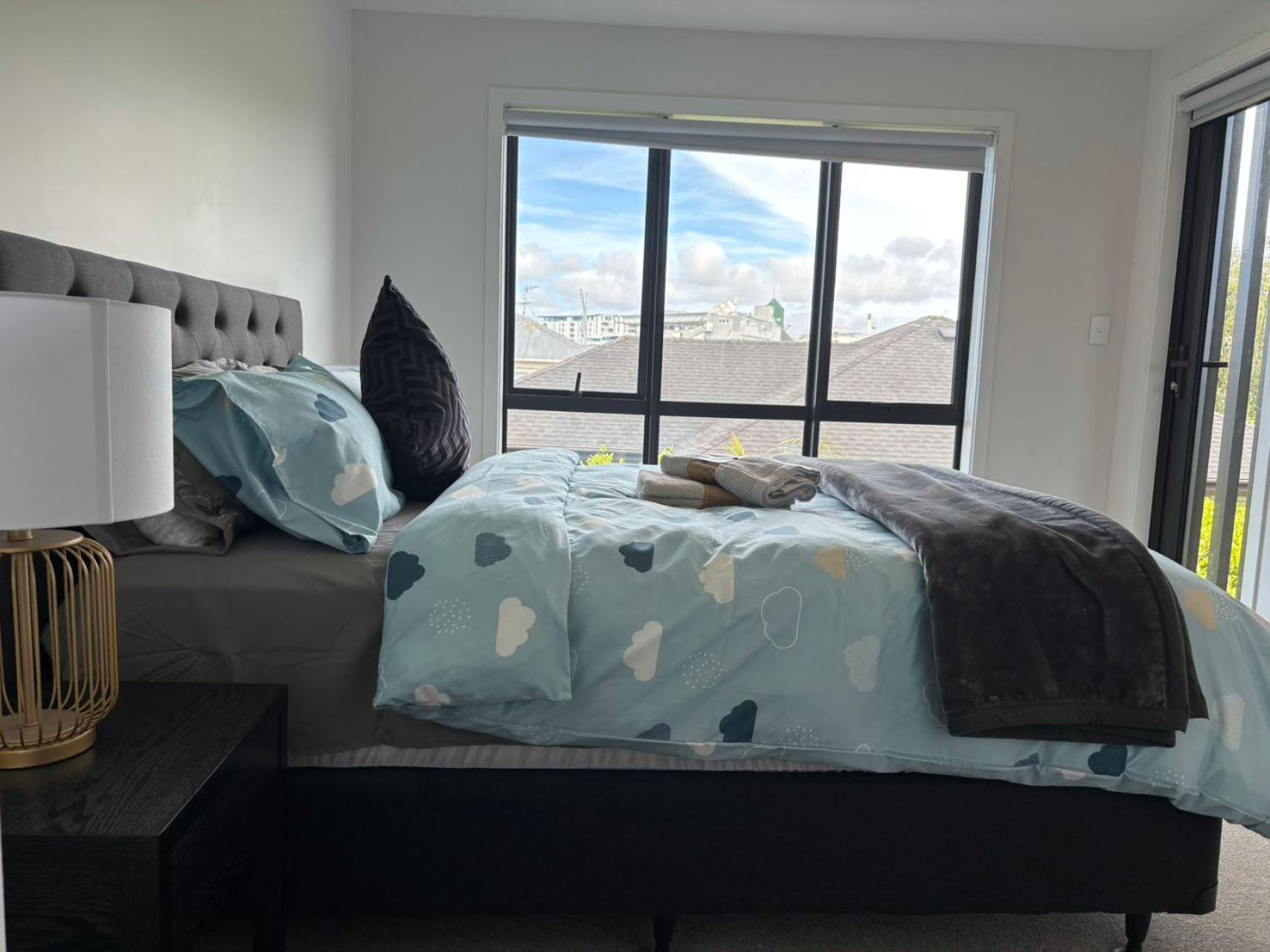 Epsom Tidy House Unit 5