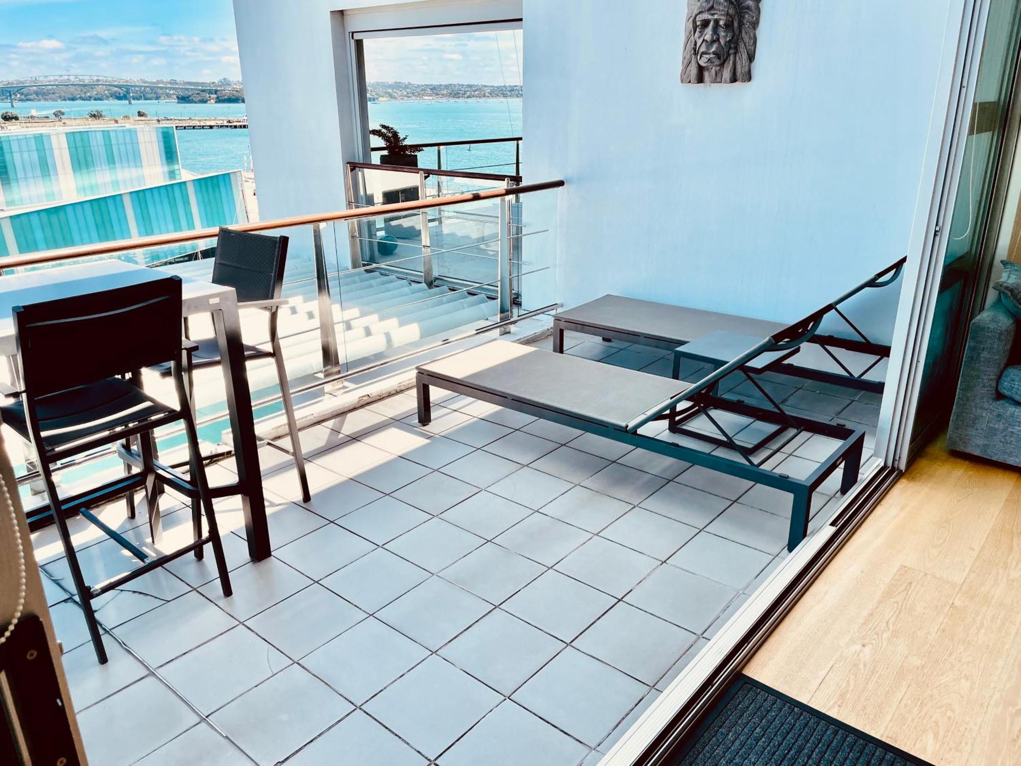 Waterfront Penthouse: Harbor View In Auckland's Heart Auckland