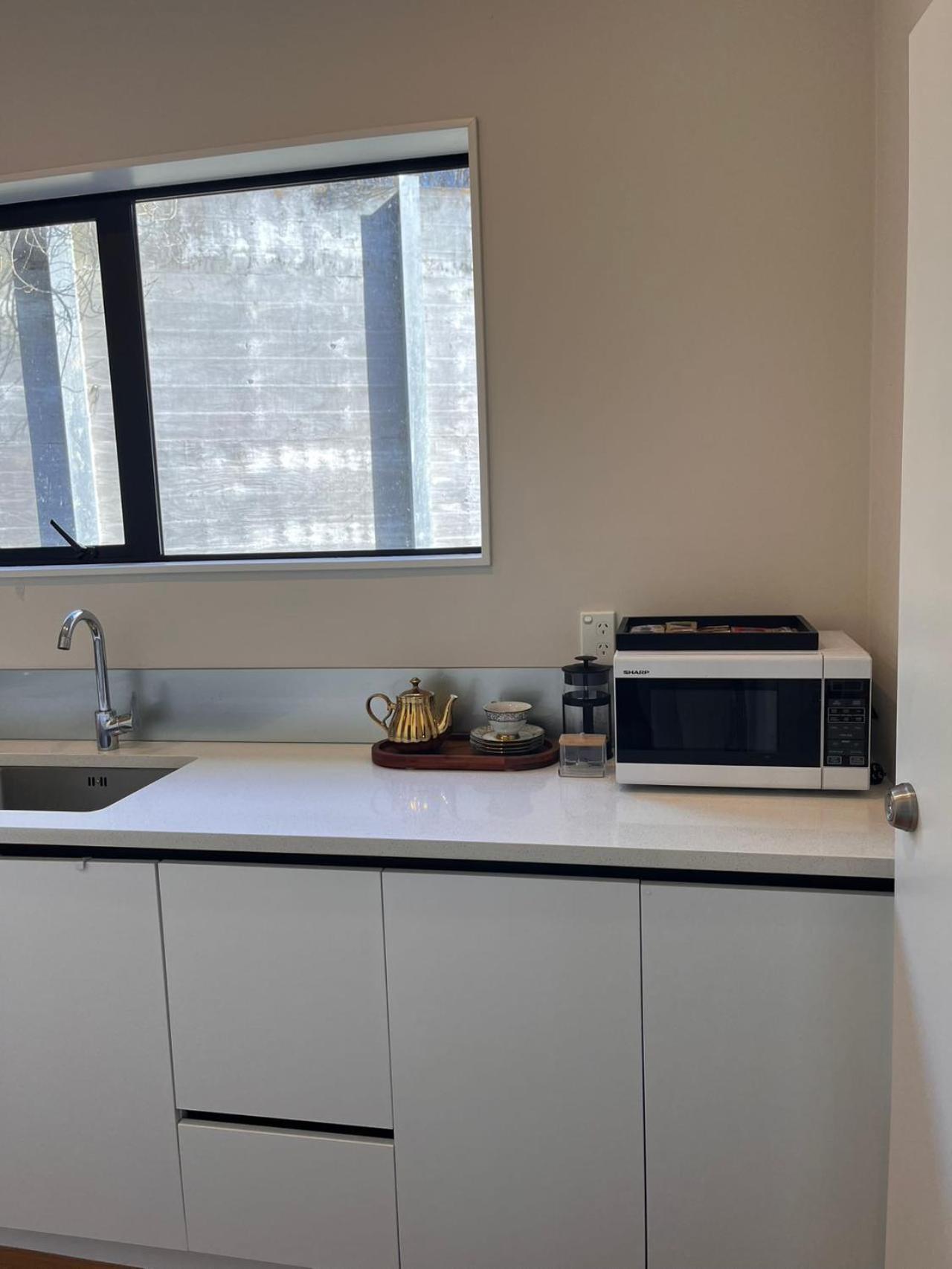 New Greenhithe Cozy Flat