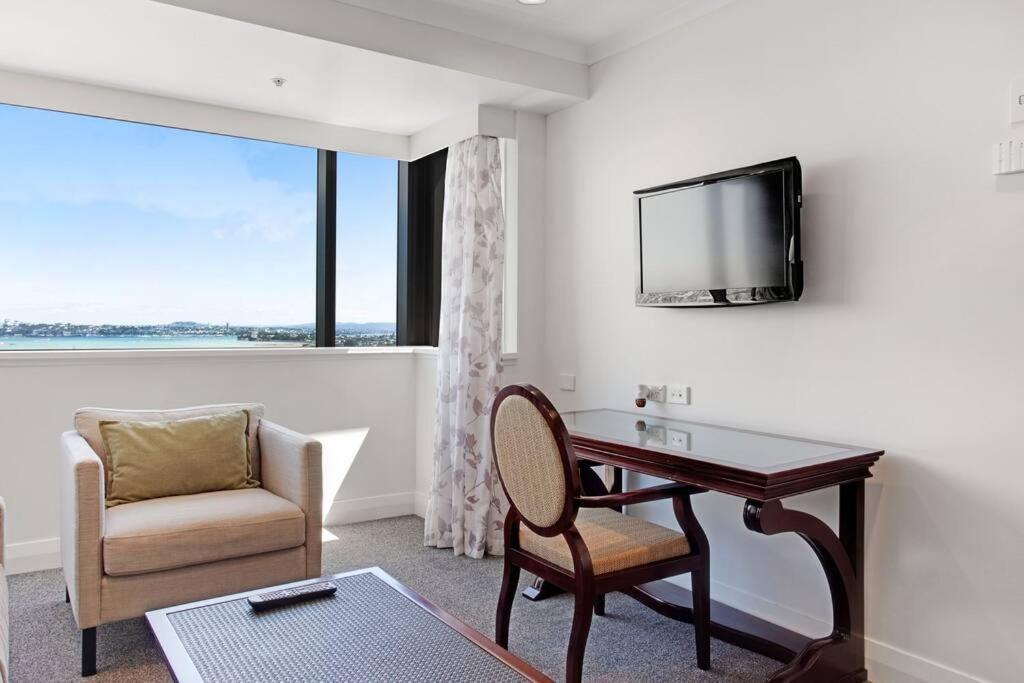 Luxurious 1br Free Carpark Gym Pool & Hottub Apartment Auckland