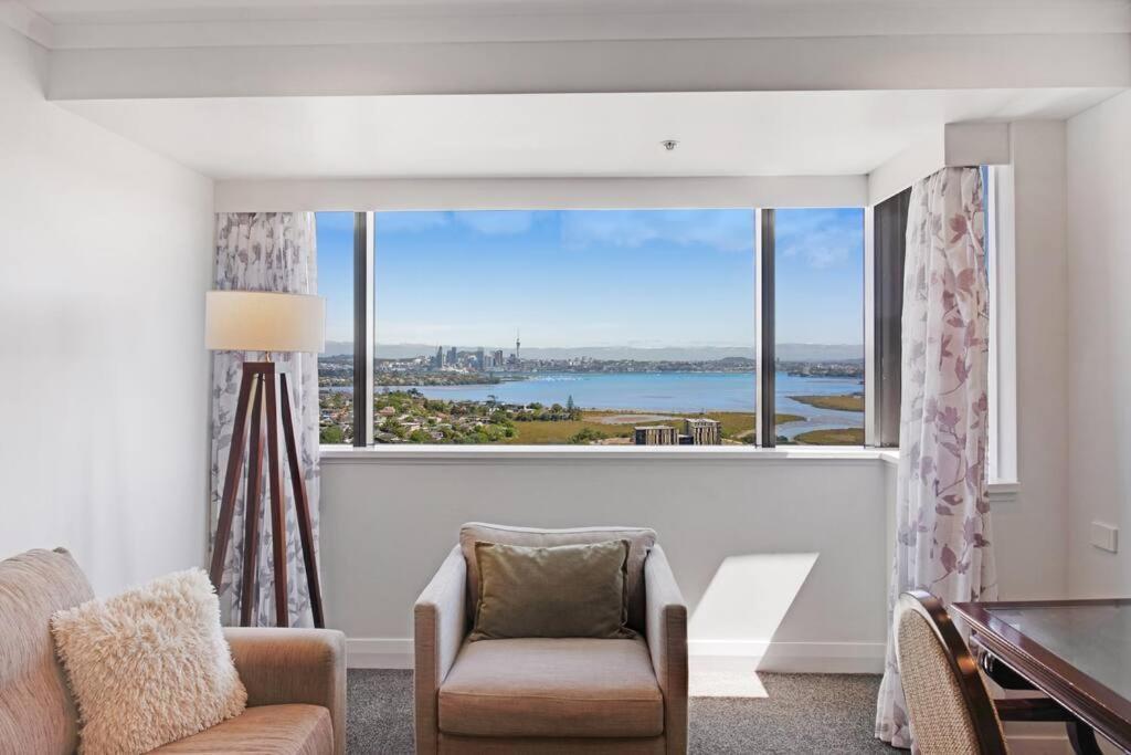 Luxurious 1br Free Carpark Gym Pool & Hottub Apartment *