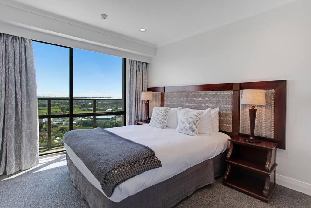 Luxurious 1br Free Carpark Gym Pool & Hottub * Auckland