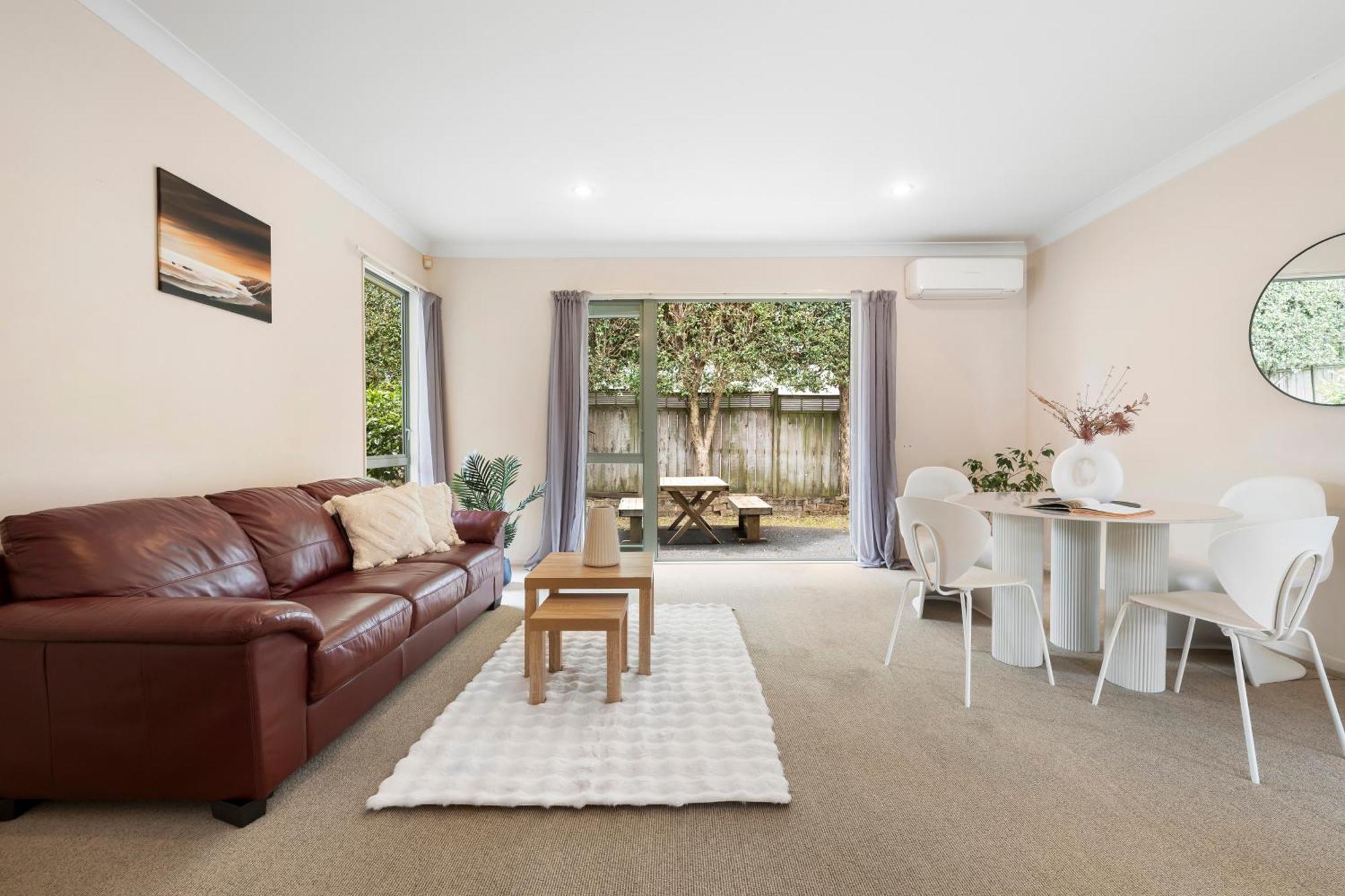 Cozy Out East Auckland