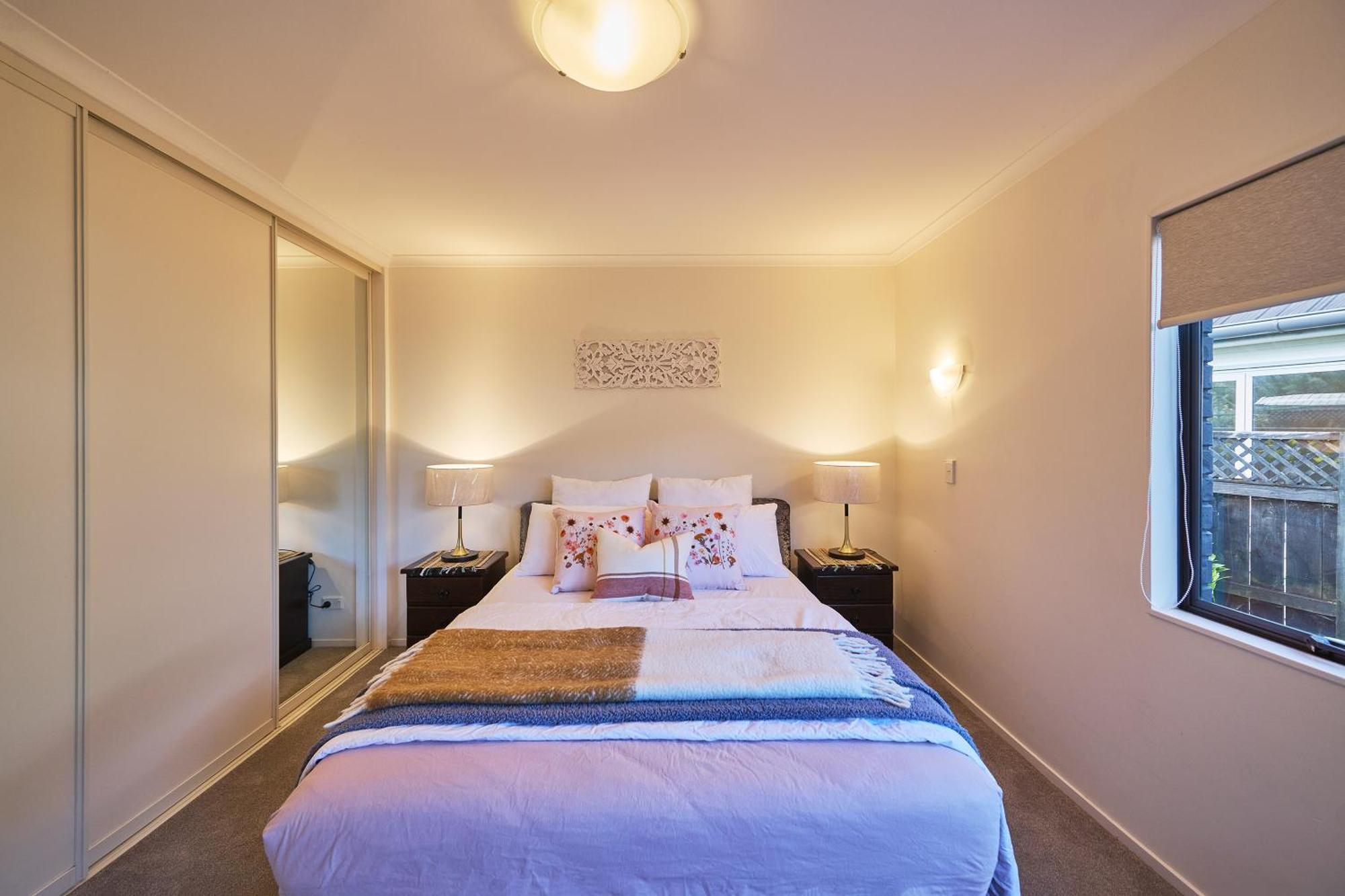 Apartment Entire Self Contained Two Bedroom-spacious And Comfortable *