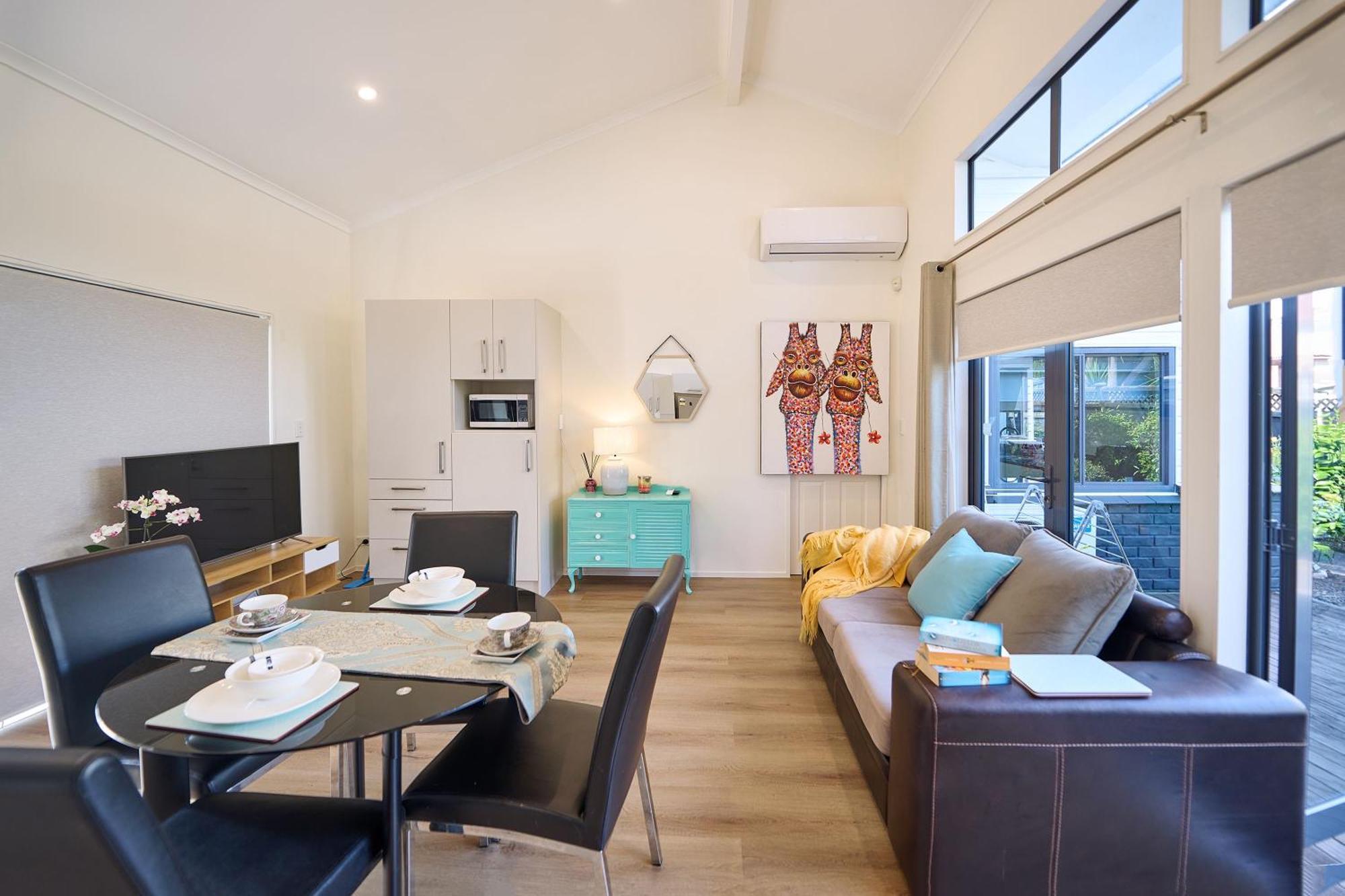 Apartment Entire Self Contained Two Bedroom-spacious And Comfortable