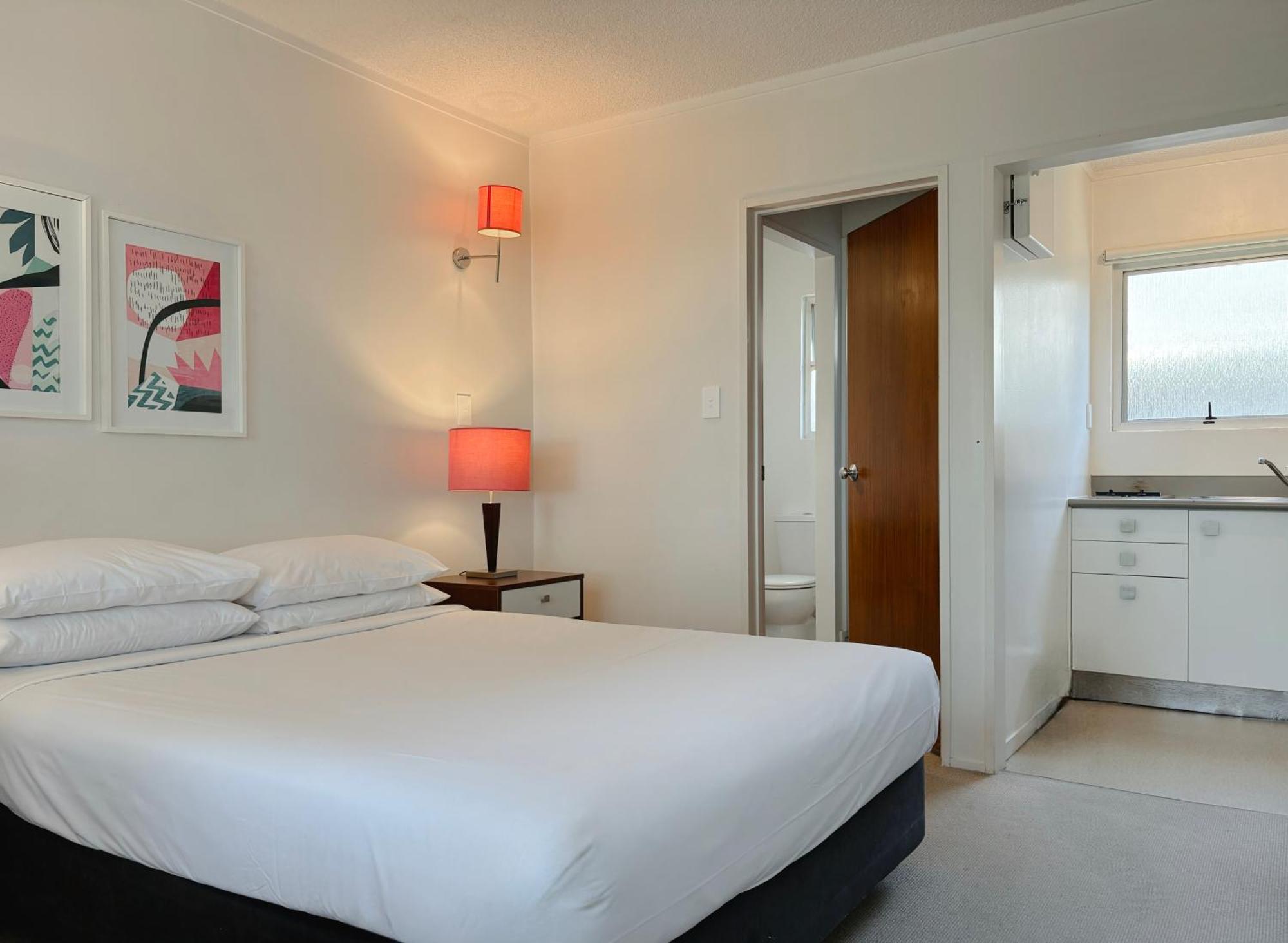 Mt Motor Motel 3*