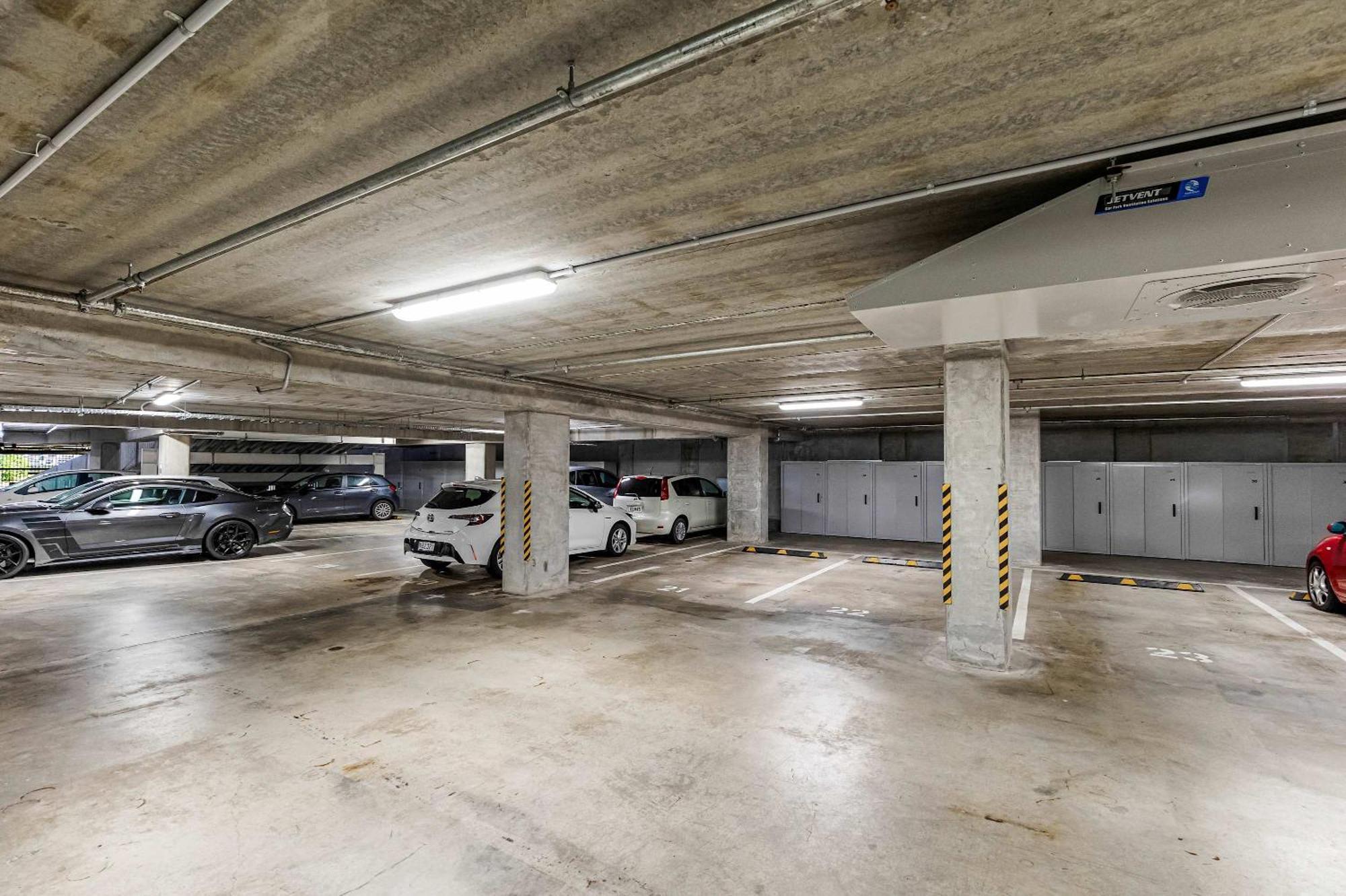 Stylish 1 Bedroom With Office Area Apartment