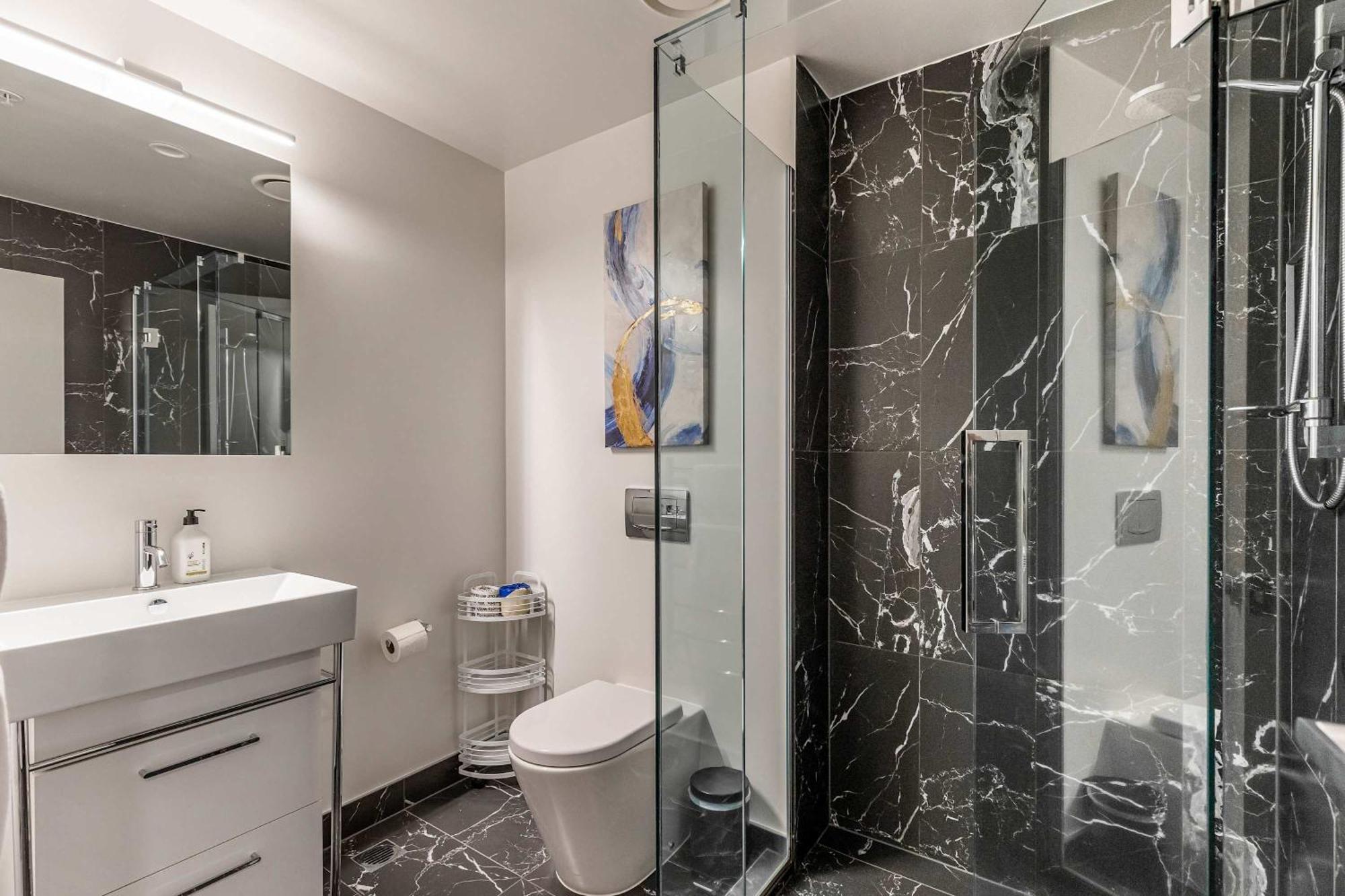 Apartment Stylish 1 Bedroom With Office Area Auckland