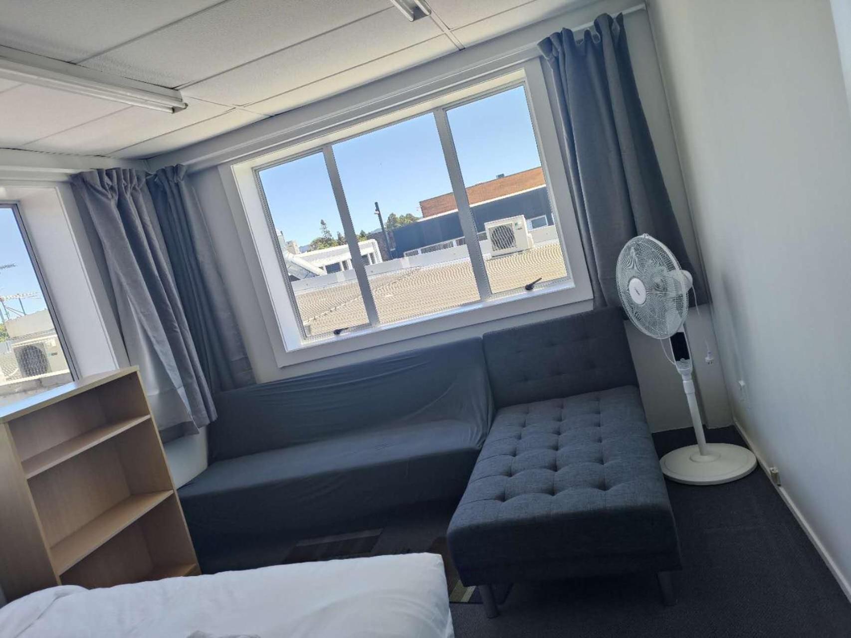 Apartment 4 Beds Including 1 Double Bed, 1 Single Beds, 2 Double Sofa Beds, 2, 37 Totara Avenue, New Lynn *