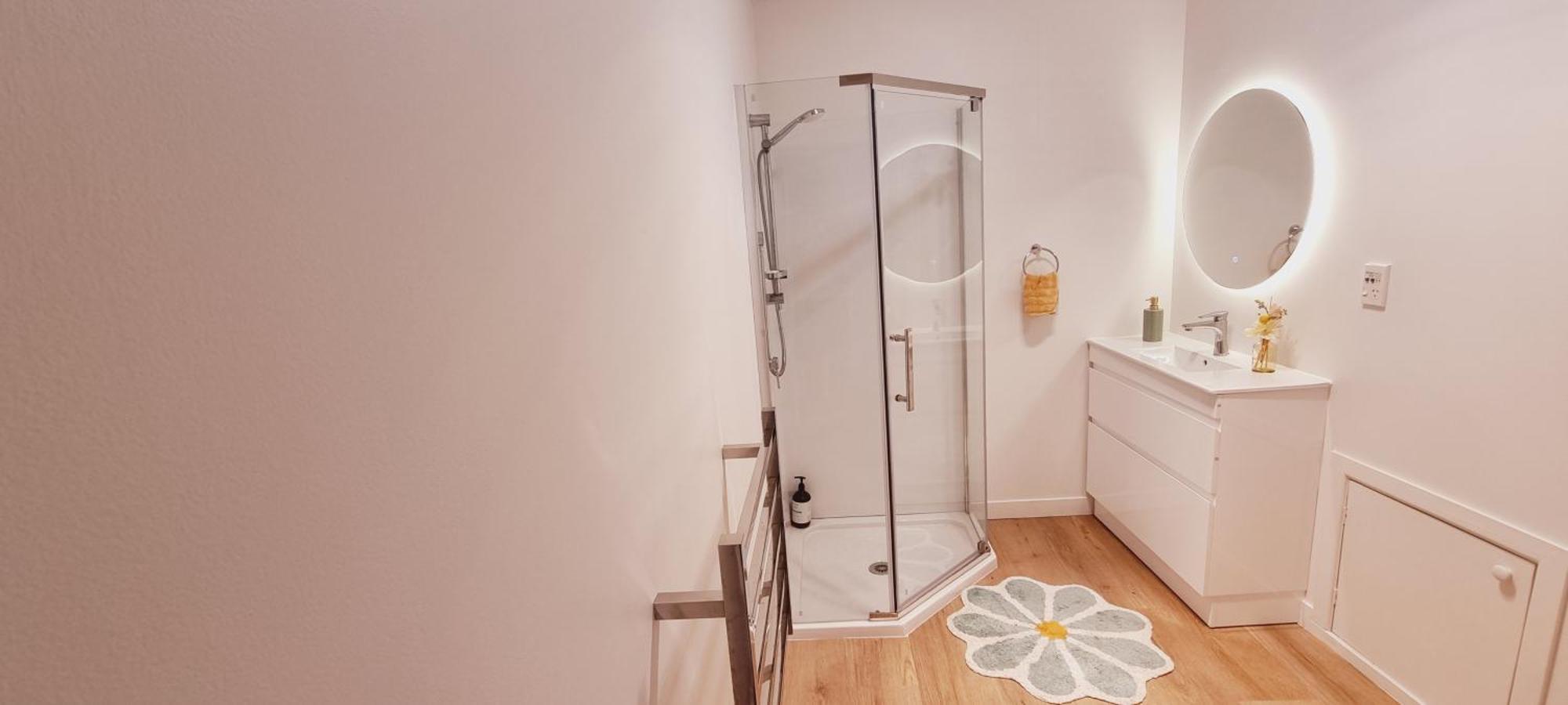 Cozy Private Ensuite Escape