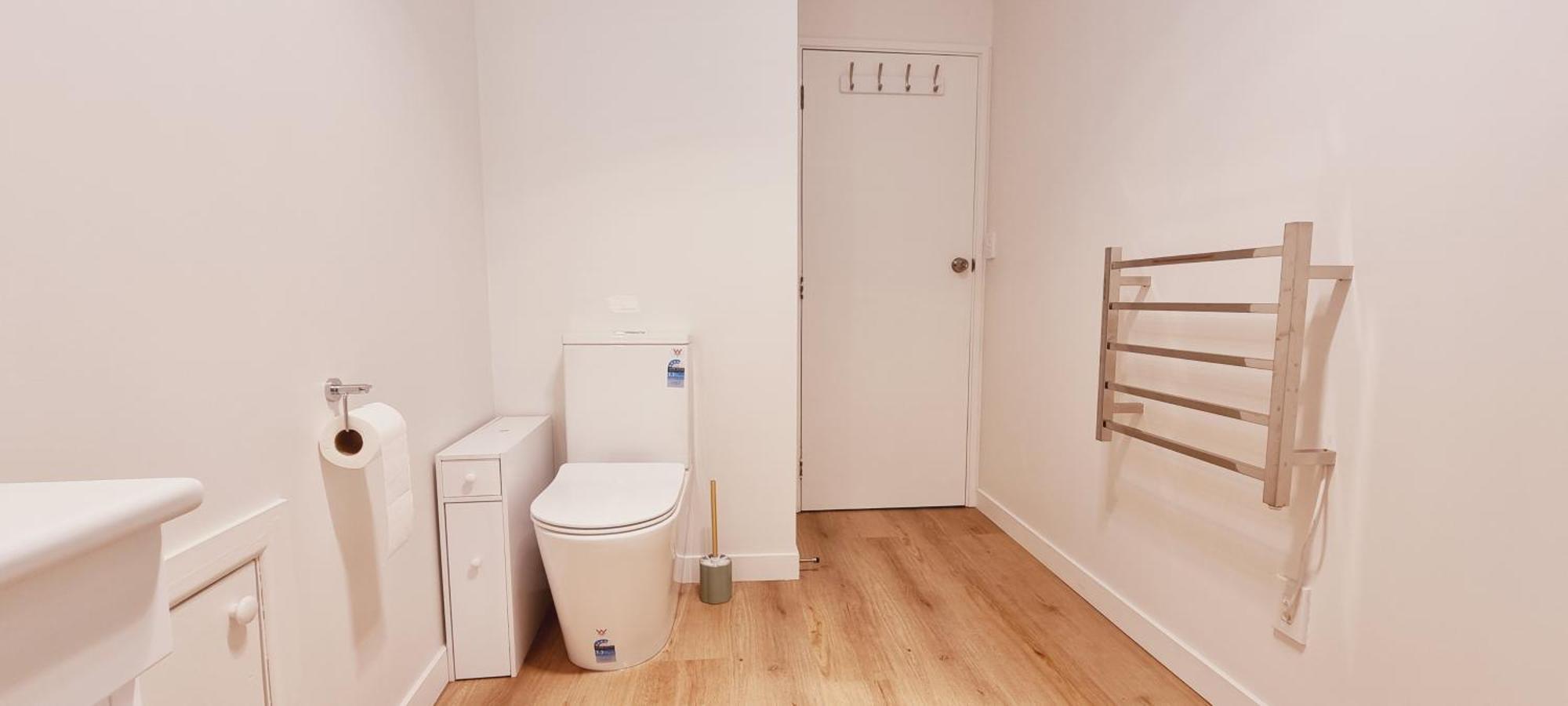 Cozy Private Ensuite Escape Homestay Auckland