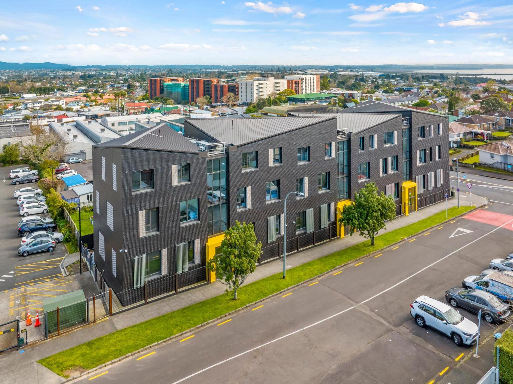 Apartment Layard 523 - West