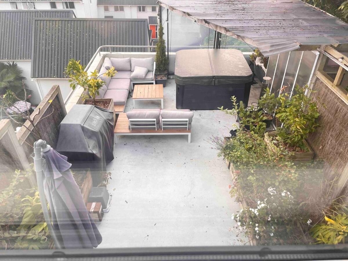 Luxury Townhouse With Aircon, Huge Balcony & Hot Tub Apartment Auckland