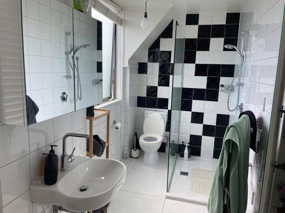 Apartment Luxury Townhouse With Aircon, Huge Balcony & Hot Tub *