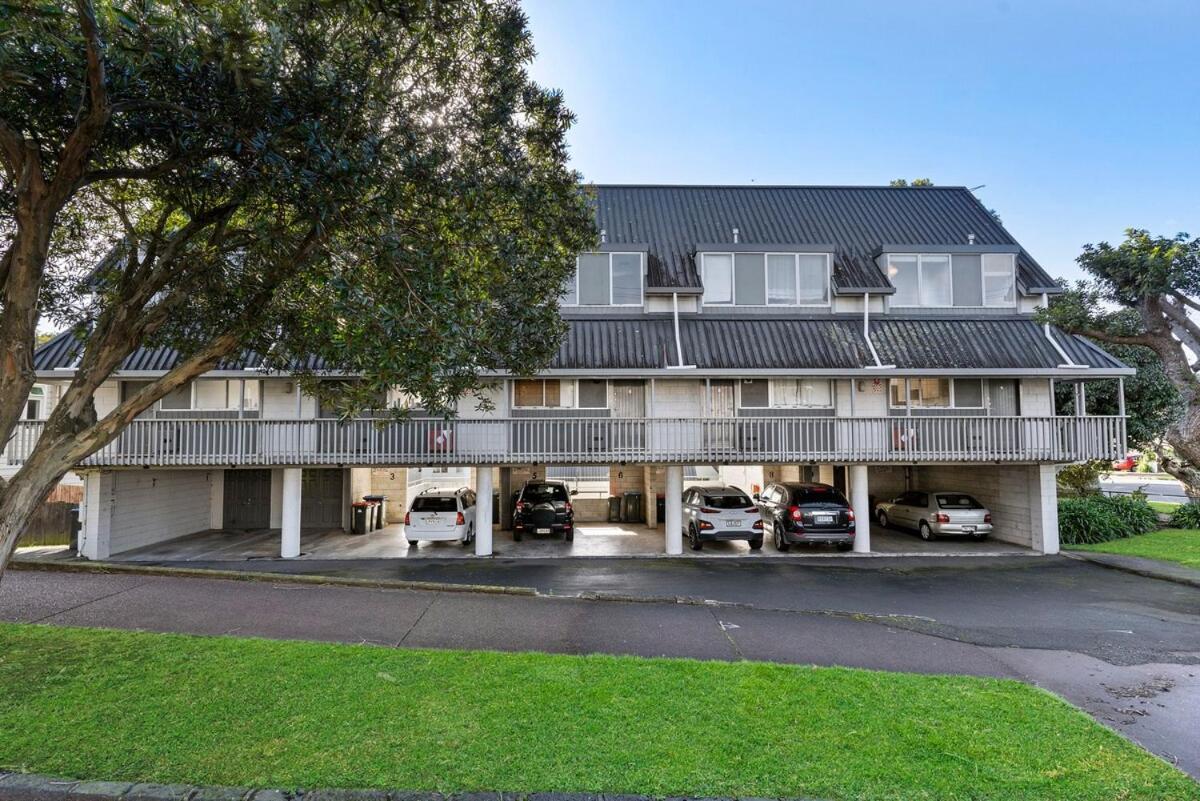 Luxury Townhouse With Aircon, Huge Balcony & Hot Tub Auckland