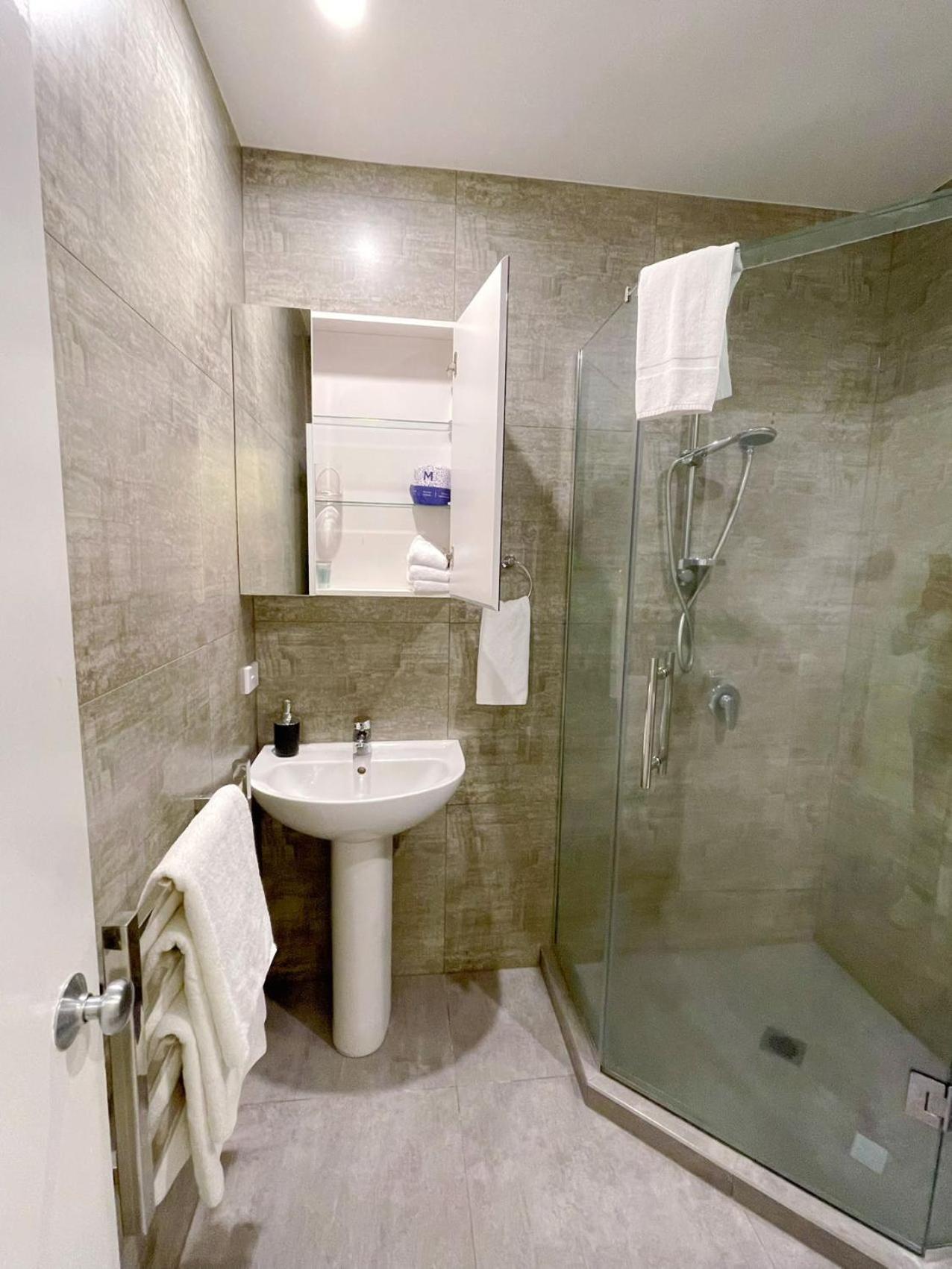 Grand Serviced Hotel 4*