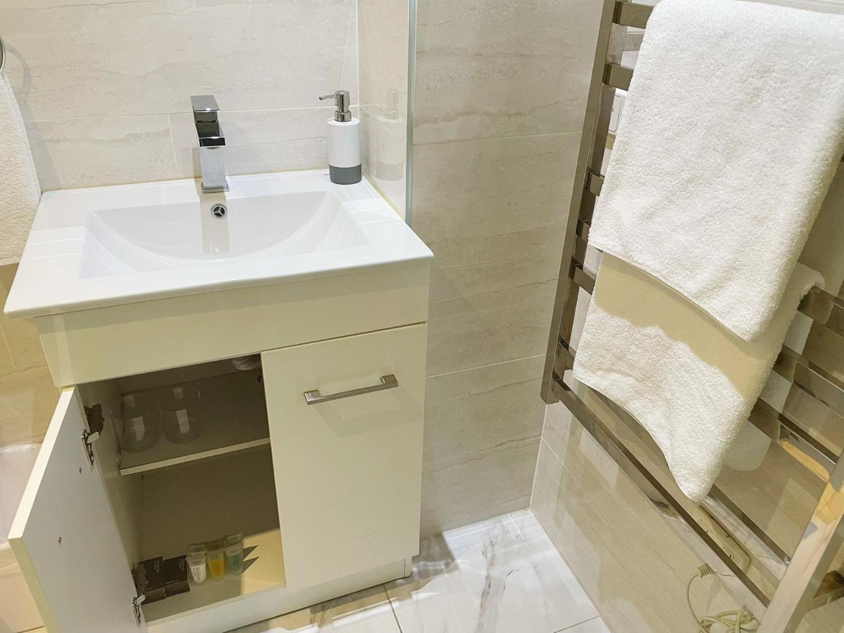 Hotel Grand Serviced