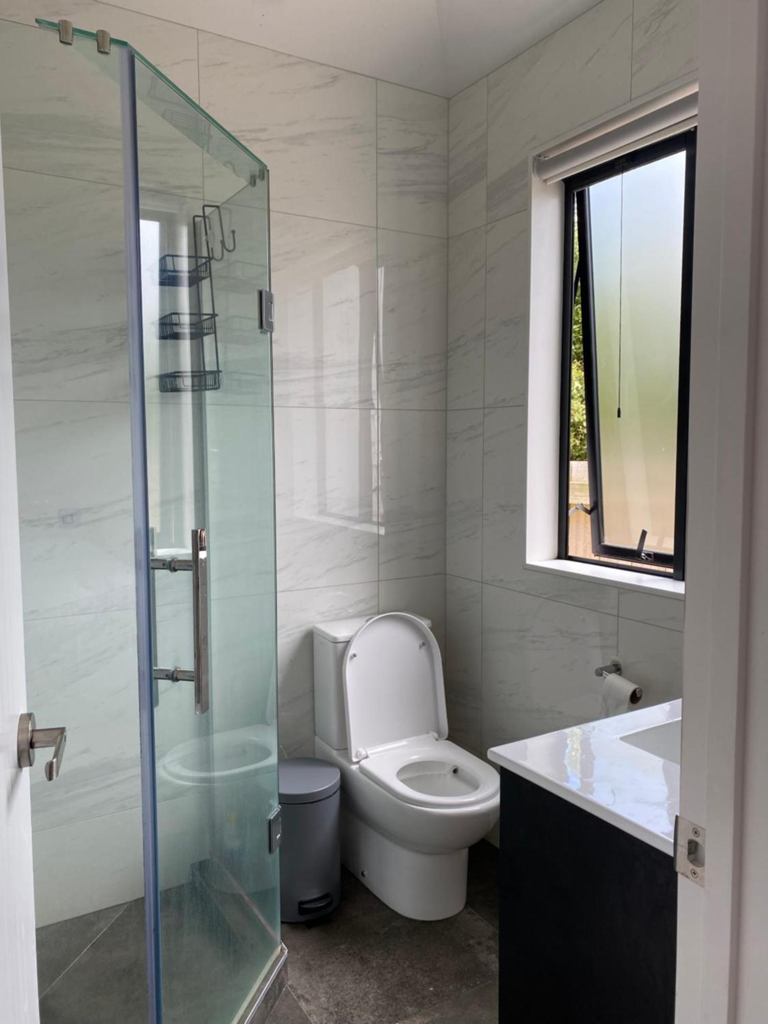 Cozynest4-private Entrance And Bath Homestay Auckland