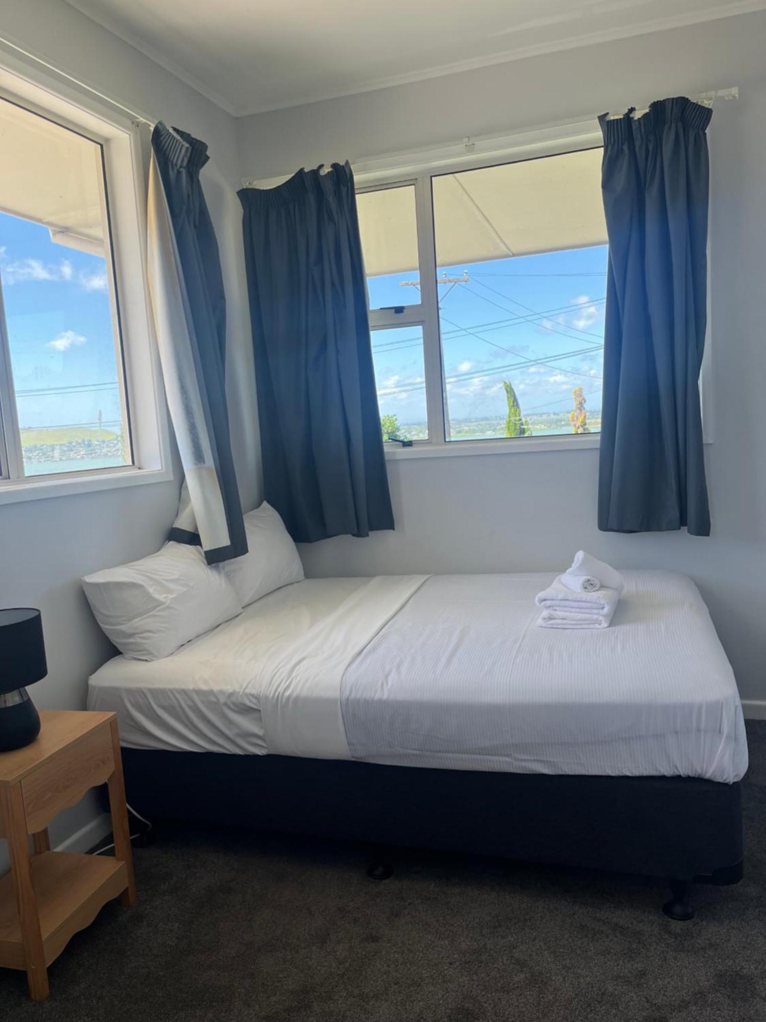 Holiday home Kiwi With A View