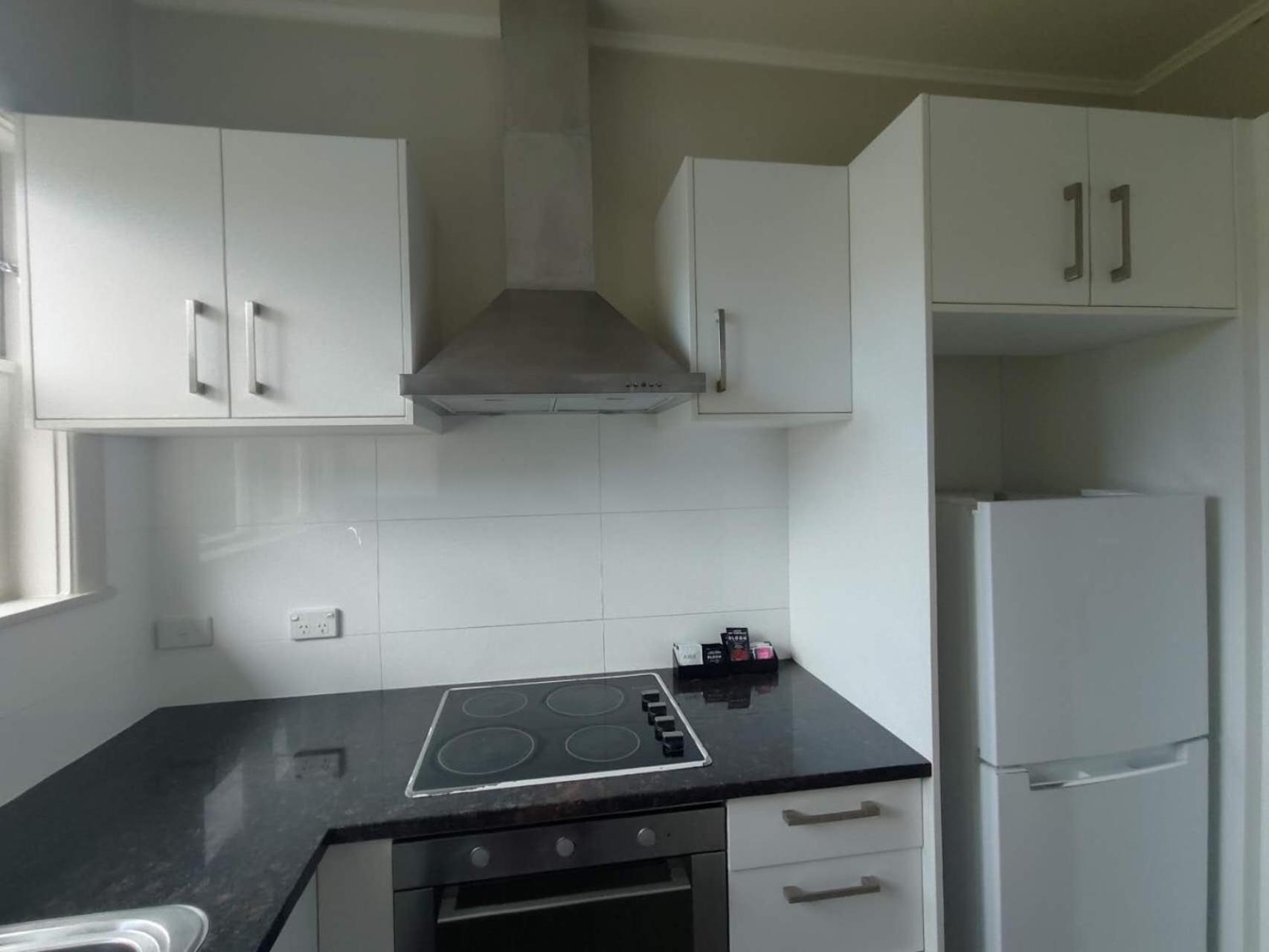 Holiday home 7 Beds Including 4 Double Beds, 1 Single Bed, 2 Double Sofa Beds, 8 Renton Road, Mt Albert, Auckland