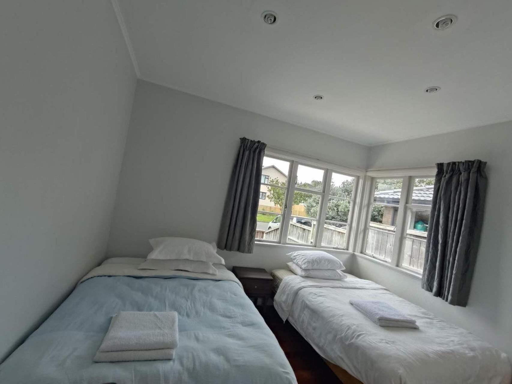 7 Beds Including 4 Double Beds, 1 Single Bed, 2 Double Sofa Beds, 8 Renton Road, Mt Albert,