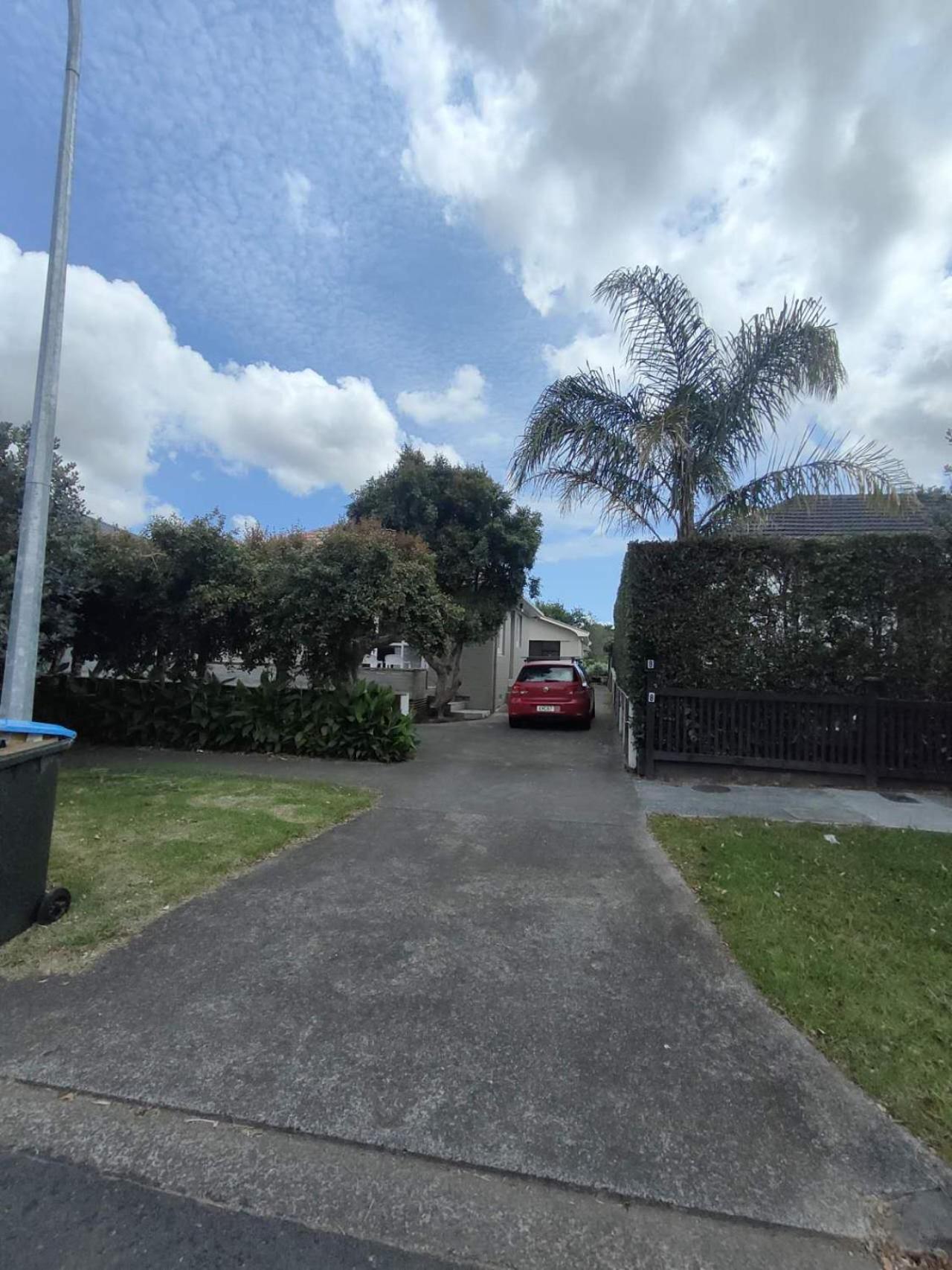 7 Beds Including 4 Double Beds, 1 Single Bed, 2 Double Sofa Beds, 8 Renton Road, Mt Albert, *
