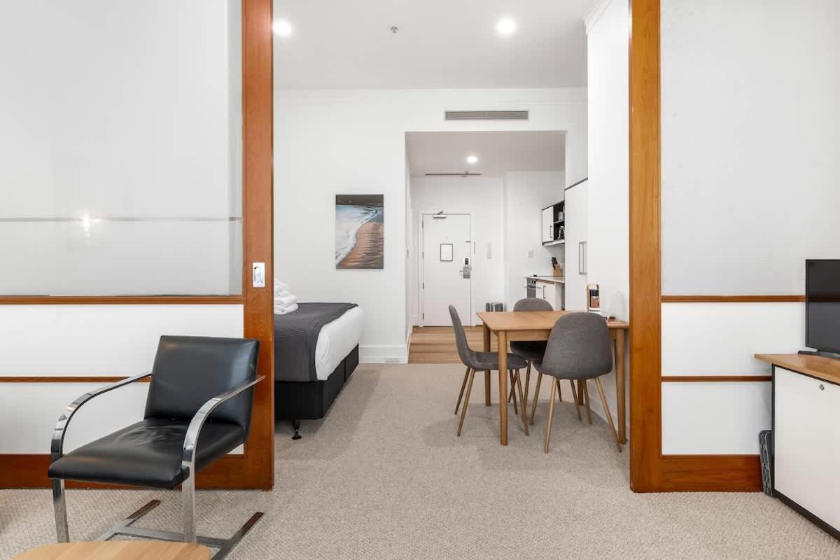 Apartment Retreat 1br W Pool Gym And Tennis Court Auckland