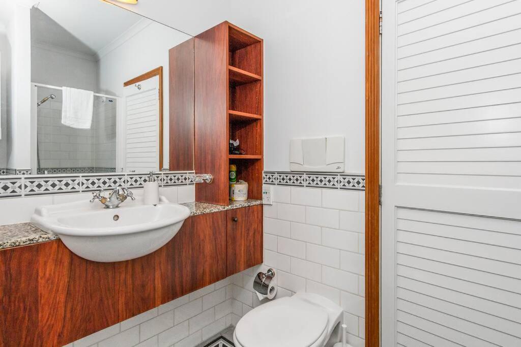 Stunning 2br In Viaduct Harbour Apartment *